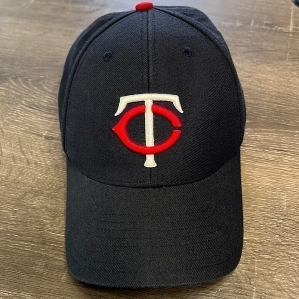 Classic Minnesota Twins MLB Ballcap - Picture 1 of 5